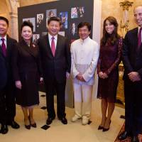 Kate Middleton, en dentelle, et William: Action avec Xi Jinping et Jackie Chan !