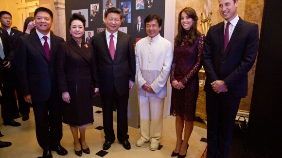 La duchesse Catherine de Cambridge et le prince William étaient le 21 octobre 2015 aux côtés du président chinois Xi Jinping et son épouse Peng Luyan à Lancaster House, à Londres, pour une série d'événements dans le cadre de leur visite officielle de quatre jours au Royaume-Uni. Kung Fu Panda, Poldark ou encore Matilda étaient au programme !
