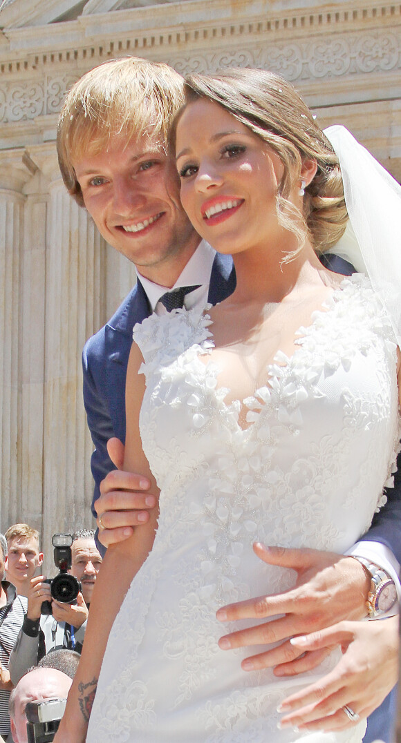 Ivan Rakitic et sa compagne Raquel Mauri, lors de leur mariage à Séville le 20 juin 2015