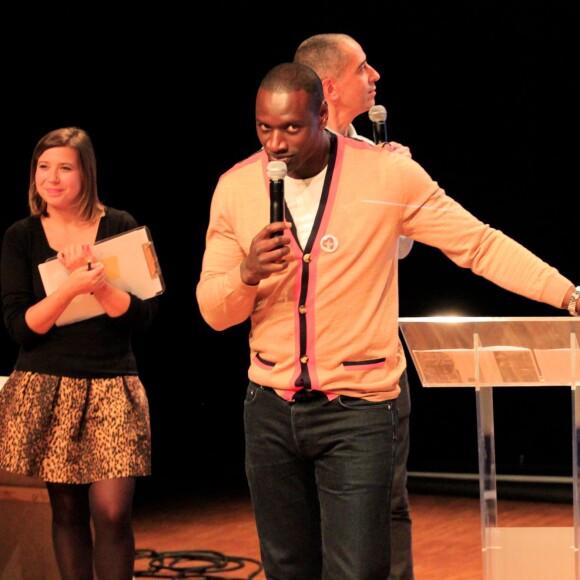 Exclusif - Omar Sy à la vente aux enchères au profit de l'assocation CéKeDuBonheur lors du 1er Comic Con Paris, festival de la pop culture à la Grande Halle de la Villette le 23 octobre 2015.