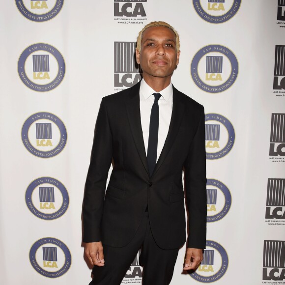 Tony Kanal à la soirée «Last Chance for Animals Benefit» à l'hôtel Beverly Hilton à Beverly Hills, le 25 octobre 2015