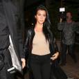 Kourtney Kardashian est allée dîner au Madeo avec sa petite soeur Kim. West Hollywood, Los Angeles, le 26 octobre 2015.