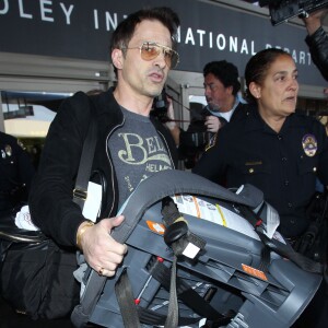 Halle Berry, son mari Olivier Martinez et leur fils Maceo arrivent à l'aéroport de Los Angeles en provenance de Paris, le 4 janvier 2015.