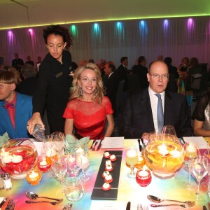 Exclusif - Le prince Albert II de Monaco remettait le 27 octobre 2015, avec Kawther Al Abood, le prix "Futurum Award" à l'artiste Neil Harbisson pour son implication dans l'utilisation des nouvelles technologies au service de l'Art et de la Science, au Fairmont Hotel © Claudia Albuquerque / Bestimage