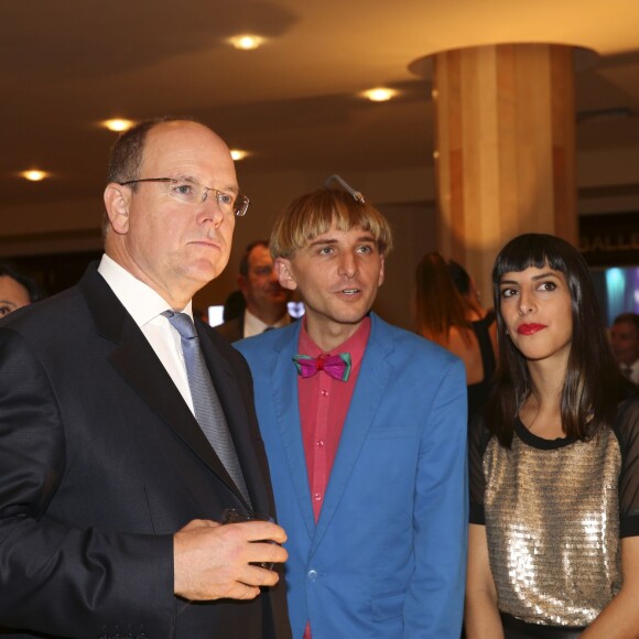 Exclusif - Le prince Albert II de Monaco remettait le 27 octobre 2015, avec Kawther Al Abood, le prix "Futurum Award" à l'artiste Neil Harbisson pour son implication dans l'utilisation des nouvelles technologies au service de l'Art et de la Science, au Fairmont Hotel © Claudia Albuquerque / Bestimage