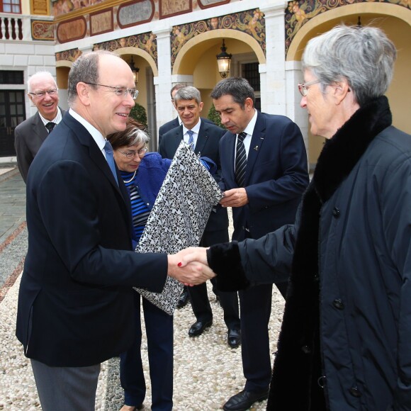 Le prince Albert II de Monaco a reçu des visiteurs au palais de Monaco dans le cadre de la 20e Journée Européenne du Patrimoine le 18 octobre 2015. © Olivier Huitel / Pool restreint / Bestimage