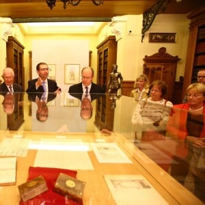 Le prince Albert II de Monaco a reçu des visiteurs au palais de Monaco dans le cadre de la 20e Journée Européenne du Patrimoine le 18 octobre 2015. © Olivier Huitel / Pool restreint / Bestimage