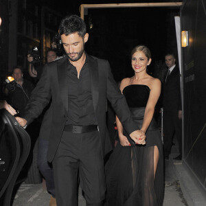 Cheryl Fernandez-Versini (Cheryl Cole), habillée en Ralph & Russo, et son mari Jean-Bernard Fernandez-Versini organisent une grande soirée au Library Club à Londres pour célébrer leur mariage secret du 7 juillet dernier avec leurs amis, le 21 juillet 2014.