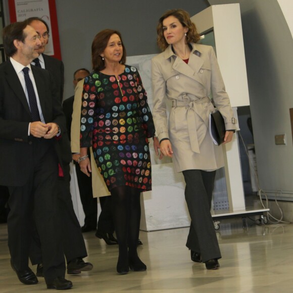 La reine Letizia d'Espagne à la Bibliothèque nationale à Madrid le 3 novembre 2015 pour la première table ronde du séminaire "Coopération espagnole 2030 : l'Espagne et le nouvel agenda du développement durable".