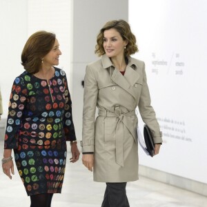 La reine Letizia d'Espagne à la Bibliothèque nationale à Madrid le 3 novembre 2015 pour la première table ronde du séminaire "Coopération espagnole 2030 : l'Espagne et le nouvel agenda du développement durable".