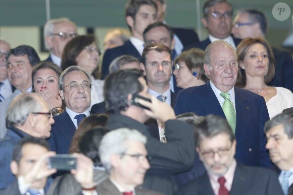 Le roi Juan Carlos Ier d'Espagne lors de Real Madrid - PSG en Ligue des Champions le 3 novembre 2015 à Santiago Bernabeu.