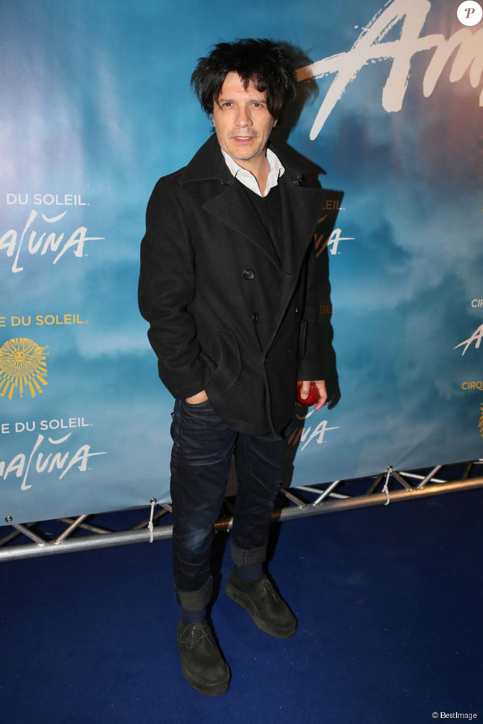 Nicola Sirkis Photocall Du Nouveau Spectacle Du Cirque Du Soleil Amaluna Au Parc De Bagatelle A Paris Le 5 Novembre 2015 C Cvs Bestimage Purepeople
