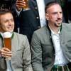 Rafinha et Franck Ribéry lors d'un shooting pour une bière locale à Munich, le 25 août 2015