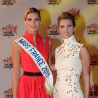 Camille Cerf et Sylvie Tellier, duo chic et glamour, enchantent les NMA 2015