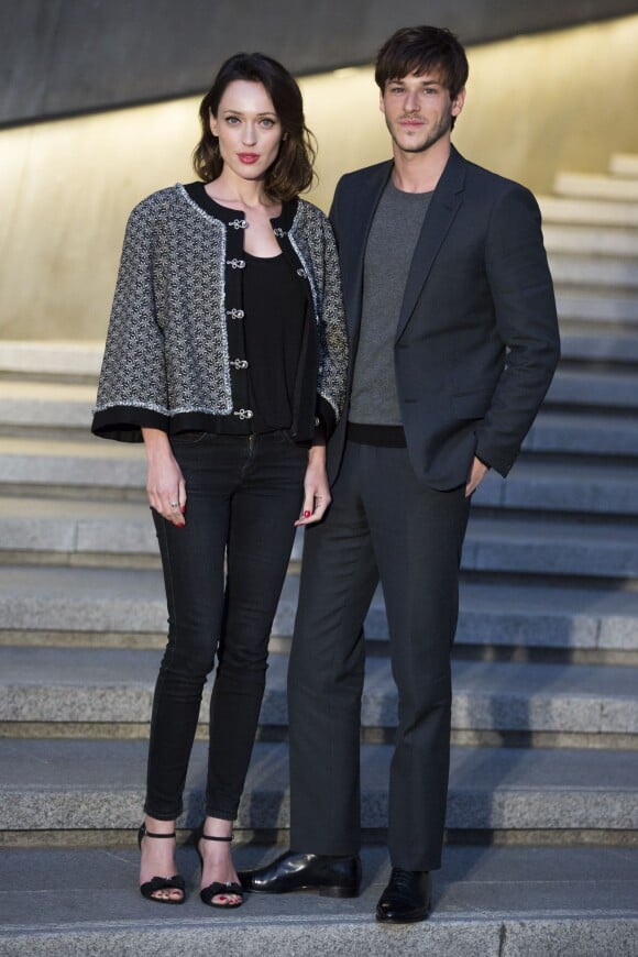 Gaspard Ulliel et sa compagne Gaëlle Pietri - People au Photocall du défilé Chanel Croisière "Paris-Séoul" au Dongdaemun Design Plaza de Séoul le 4 mai 2015