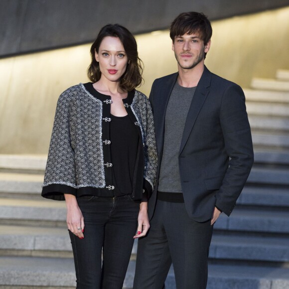 Gaspard Ulliel et sa compagne Gaëlle Pietri au Photocall du défilé Chanel Croisière "Paris-Séoul" au Dongdaemun Design Plaza de Séoul le 4 mai 2015