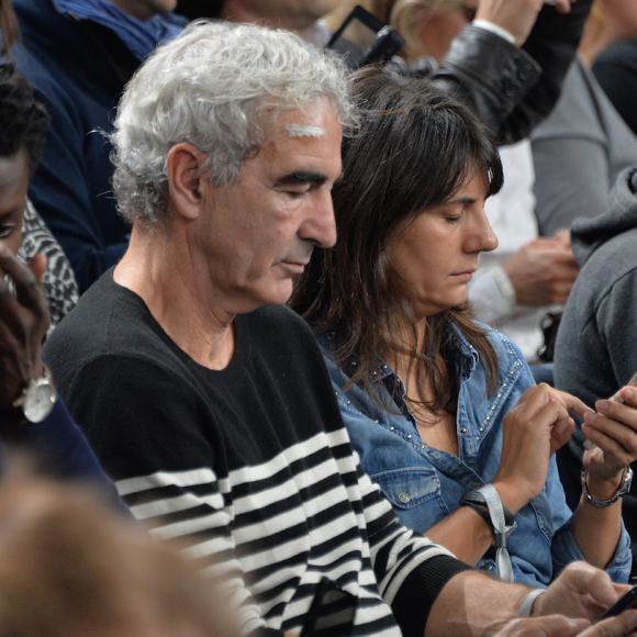 Raymond Domenech a subi une intervention - Raymond Domenech et sa compagne Estelle Denis - People lors de la finale du BNP Paribas masters entre Novak Djokovic et Andy Murray à l'Accor Hotels Arena à Paris le 8 novembre 2015.
