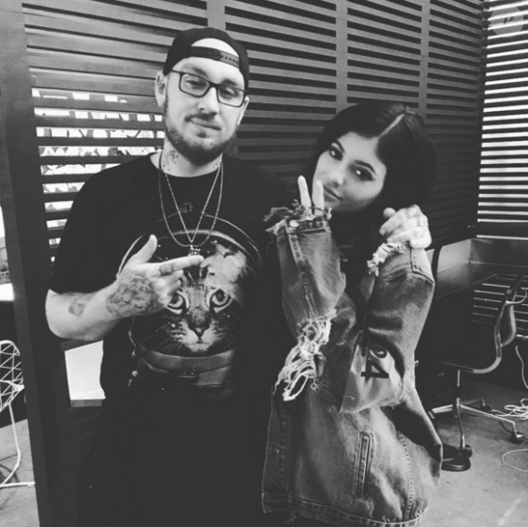 L'artiste tatoueur Keith McCurdy et sa "nouvelle victime", Kylie Jenner. Photo publiée le 9 novembre 2015.