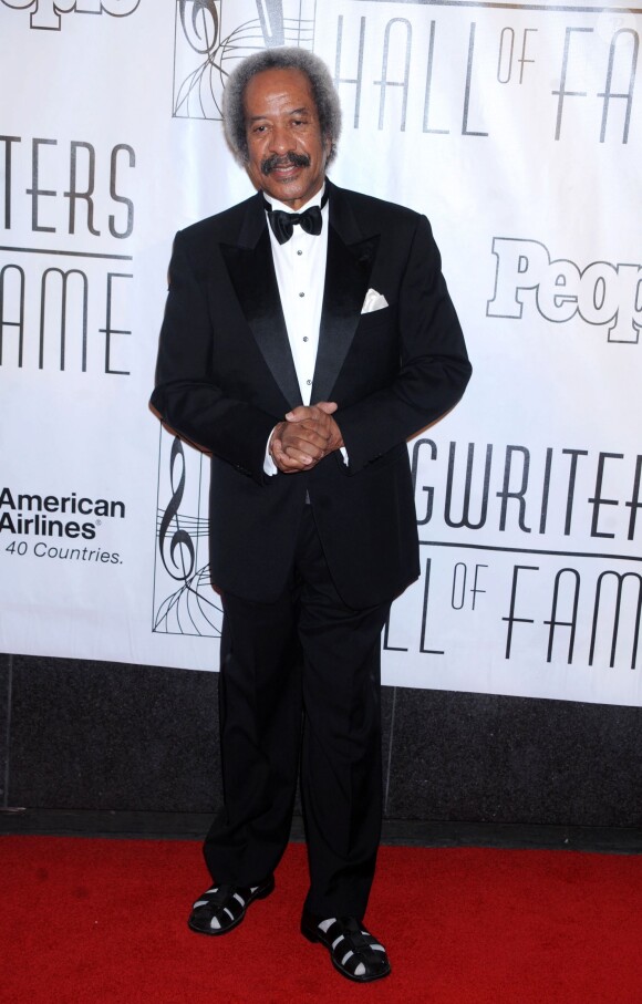 Allen Toussaint lors de son intronisation au Songwriters Hall of Fame à New York en 2011. Le musicien de génie est mort le 10 novembre 2015 à 77 ans.