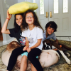 Caleb Logan Bratayley et ses soeurs Annie et Hayley / photo postée sur le compte Instagram de la famille.