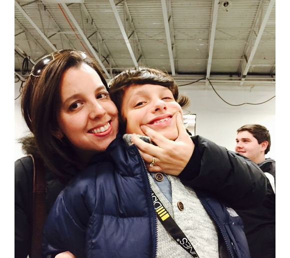 Caleb Logan Bratayley et sa maman / photo postée sur le compte Instagram de la famille.