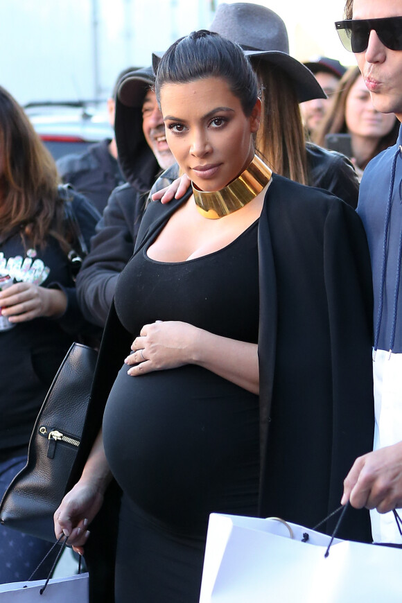 Kim Kardashian, enceinte de son deuxième enfant, à Los Angeles le 9 novembre 2015.