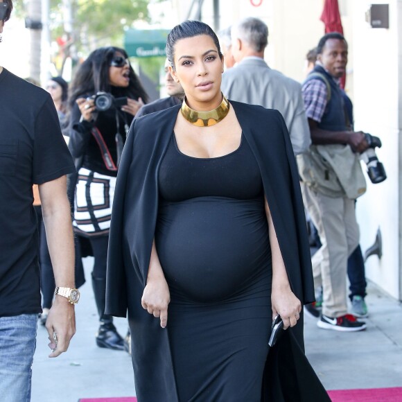 Kim Kardashian, enceinte de son deuxième enfant, à Los Angeles le 9 novembre 2015.