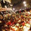 Des milliers d'hommages ont été rendus aux victimes de l'attentat terroriste au bar Le Carillon, où 19 personnes ont été tuées le vendredi 13 novembre à Paris.