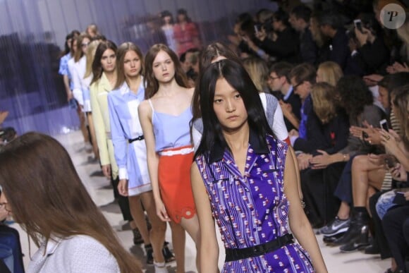 Défilé de mode "Carven" prêt-a-porter printemps-été 2016 "Carven" à Paris le 1 octobre 2015.  "Carven" summer/spring 2016 Ready-to-Wear Fashion Collection Presented in Paris during the fashion week in Paris. On october 1 2015.02/10/2015 - Paris