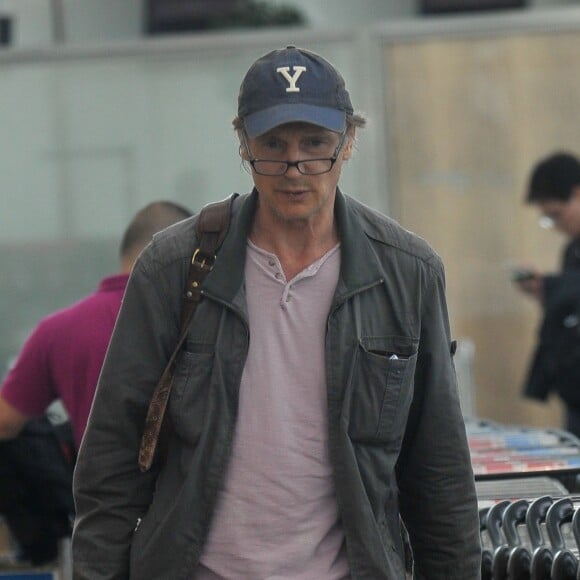 Exclusif - Liam Neeson à l'aéroport d'Heathrow à Londres, le 5 juin 2015.