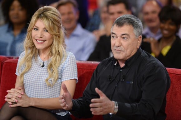 Jean-Marie Bigard et sa femme Lola Marois, dans Vivement Dimanche à Paris le 6 octobre 2015.