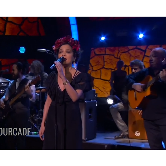 Natalia Lafourcade sur la scène de la 16e cérémonie des Latin Grammy Awards, le 19 novembre 2015.