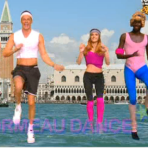 Matthieu Delormeau retrouve ses camarades Capucine Anav et Benoît Dubois dans sa nouvelle "Delormeau Dance". Touche pas à mon poste : C'est que de l'amour sur D8, le 20 novembre 2015.