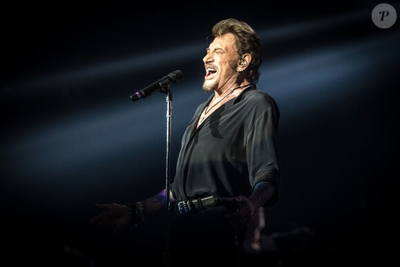 Exclusif - Johnny Hallyday en concert sur la scène de l'Arena à Genève. Le 3 novembre 2015 © Cyril Moreau / Bestimage