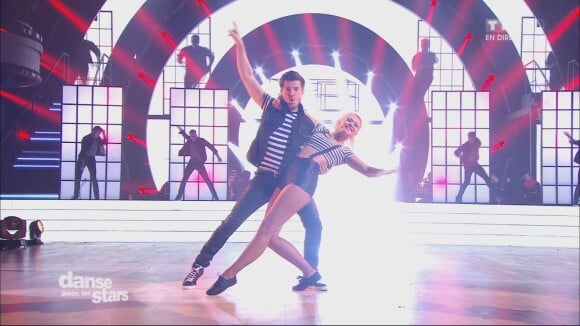 Vincent Niclo et Katrina Patchett dans Danse avec les stars 6, sur TF1, le 21 novembre 2015.