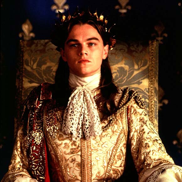Leonardo DiCaprio dans le rôle de Louis XIV dans "Lhomme au masque de fer", en 1998.