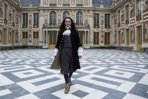 George Blagden en Louis XIV dans la série "Versailles", en novembre 2015 sur Canal+.
