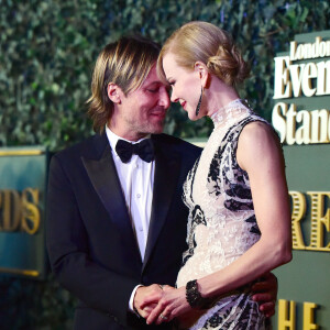 Nicole Kidman et son mari Keith Urban à la soirée Evening Standard Theatre Awards à Londres, le 22 novembre 2015.