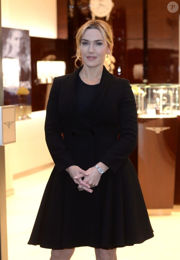 Kate Winslet assiste à l'inauguration de la première boutique de la marque Longines à Londres, située au 411 Oxford Street. Le 24 novembre 2015.