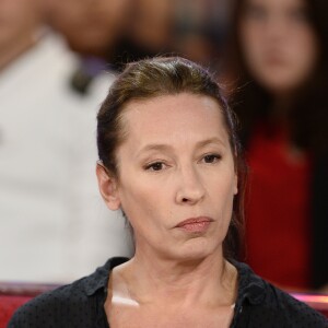 Emmanuelle Bercot - Enregistrement de l'émission "Vivement Dimanche" à Paris le 14 octobre 2015