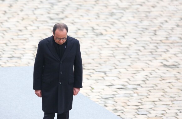 François Hollande - Hommage aux victimes des attentats de Paris, Cour d'Honneur de l'Hôtel national des Invalides le 27 novembre 2015.
