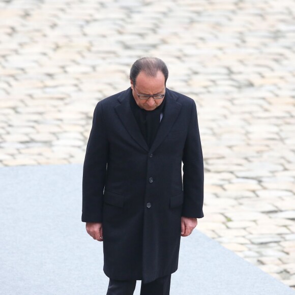 François Hollande - Hommage aux victimes des attentats de Paris, Cour d'Honneur de l'Hôtel national des Invalides le 27 novembre 2015.