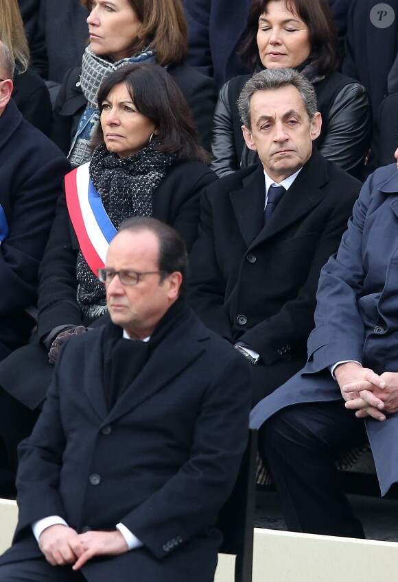 Anne Hidalgo, Nicolas Sarkozy et François Hollande - Hommage aux victimes des attentats de Paris, Cour d'Honneur de l'Hôtel national des Invalides le 27 novembre 2015.
