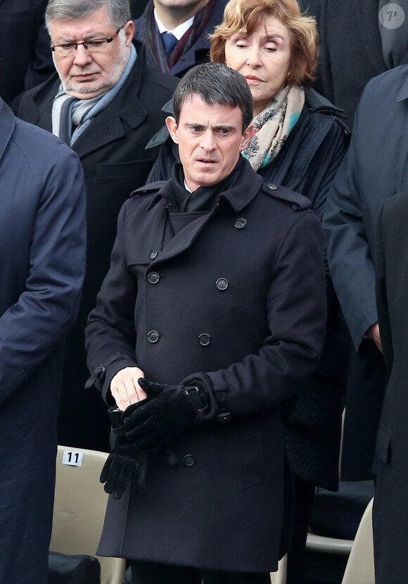 Manuel Valls - Hommage national aux victimes des attentats de Paris, Cour d'Honneur de l'Hôtel national des Invalides le 27 novembre 2015.