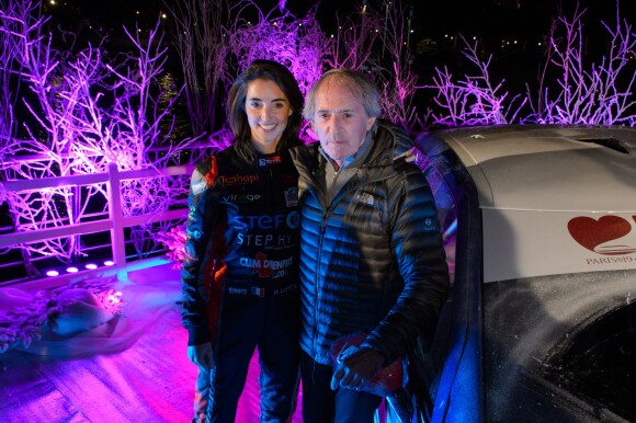Jacques Laffite et sa fille Margot lors de la présentation de la nouvelle voiture du prochain Trophée Andros de l'équipe Laffite-Pernaut à Paris le 26 novembre 2015, sur un bateau-mouche © Lionel Urman