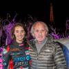 Margot Laffite avec son père Jacques Laffite lors de la présentation de sa voiture pour le Trophée Andros à bord des Bateaux-Mouches à Paris, le 26 novembre 2015