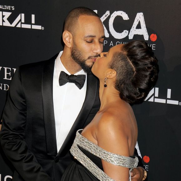 Swizz Beatz et sa femme, Alicia Keys, enceinte, lors du "The Black Ball" à New York, le 30 octobre 2014.
