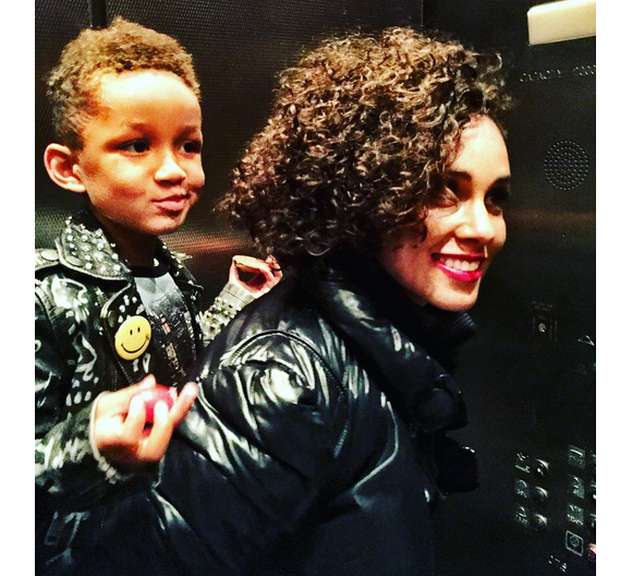 Alicia Keys et son fils / photo postée sur Instagram au mois de novembre 2015.
