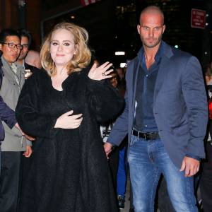 Adele dans les rues de New York, le 16 novembre 2015.