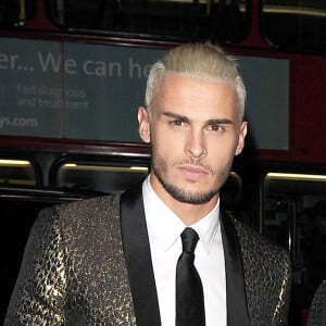 Baptiste Giabiconi au vernissage de l'exposition "Mademoiselle Privé" à la Galerie Saatchi à Londres, le 12 octobre 2015.